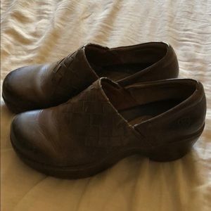 Ariat  brown leather clogs
